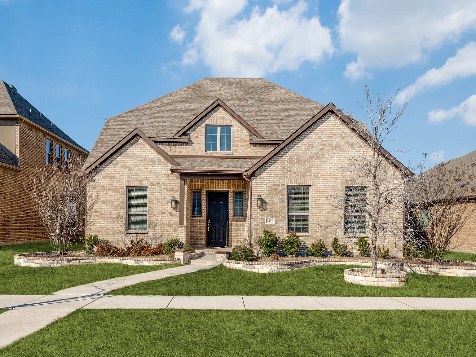 5 bed, 2955 sqft, $4,000 — Photo 1