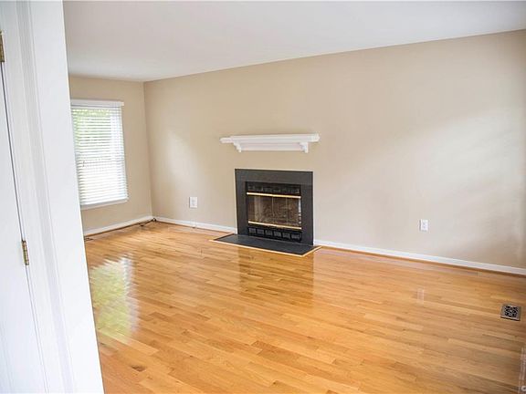 3rd image of 9028 Arthur Ct