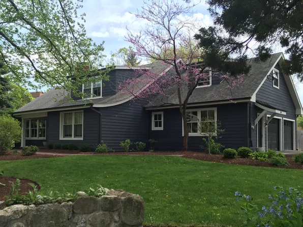 567 Deerpath Rd, Glen Ellyn, IL 60137