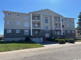 408 Heritage Dr #304, Estevan, SK S4A2P7