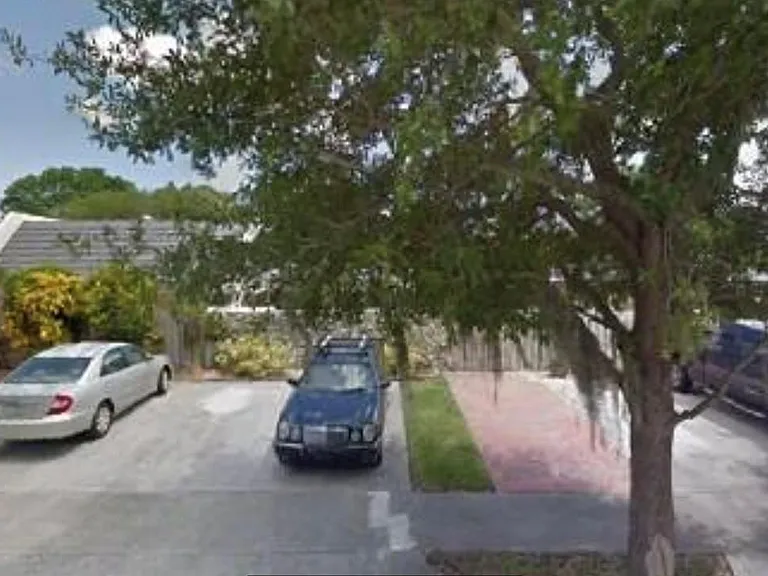 8108 SW 83rd St — Photo 1