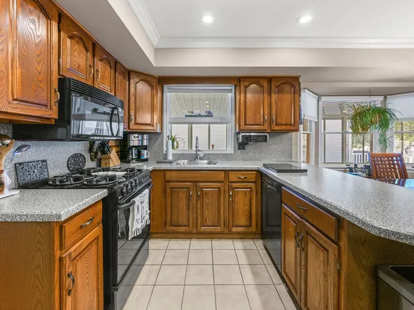 174 Tallman Street image 12 of 36