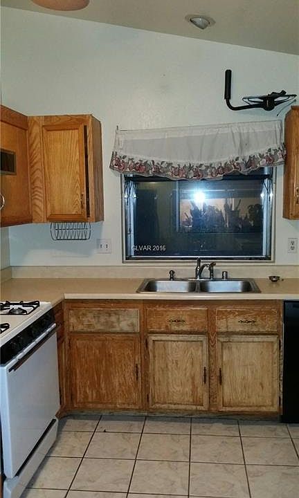 2nd image of 502 Crony Ave #0