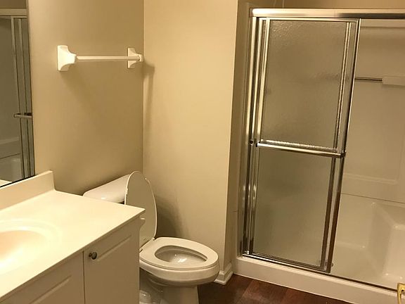 5th image of 746 Hidden Springs Dr