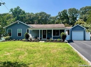 190 Ashton Rd, Middle Island, NY 11953
