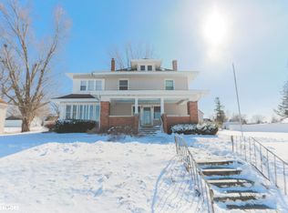 610 5th St, Gladbrook, IA