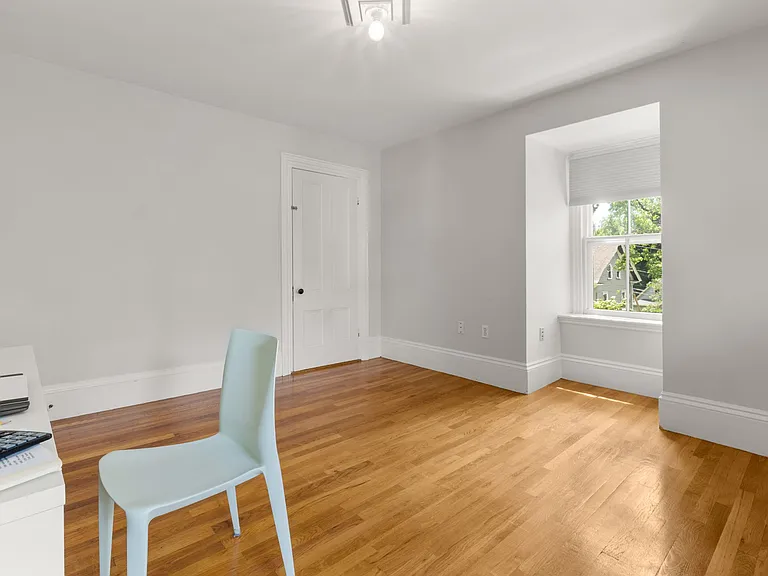 15 Myrtle St — Photo 25