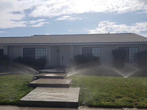 2nd image of 852 S Glenwood Ave