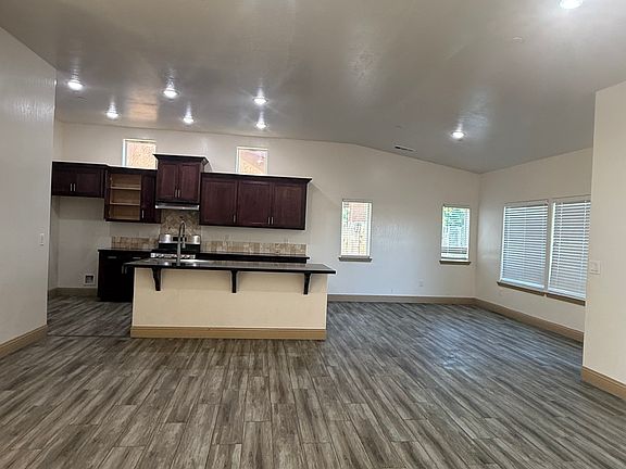 3rd image of 876 Clora Ann Ave