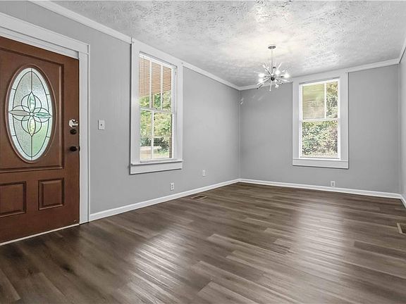 4th image of 302 Fayetteville Rd
