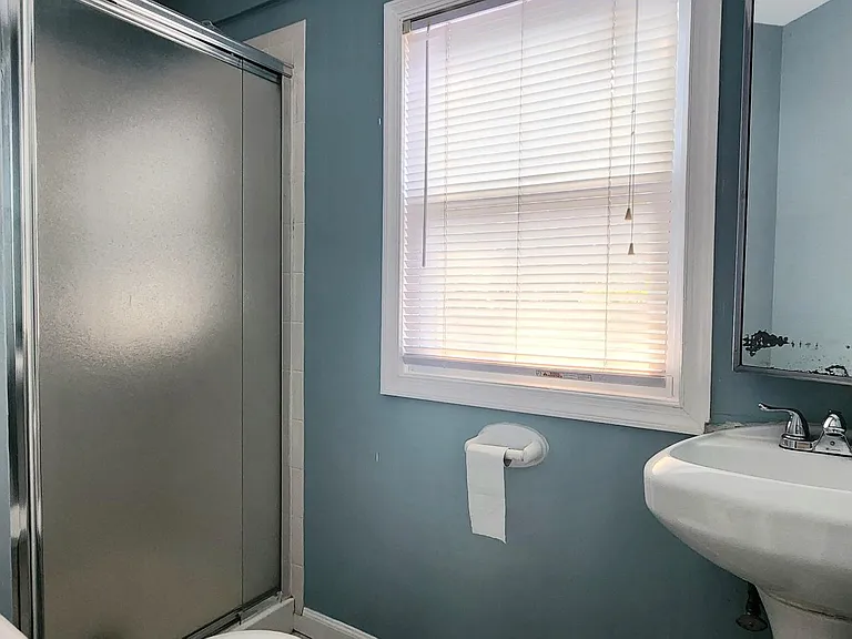 8016 Old Georgetown Rd — Photo 11