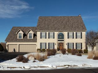 13308 Acorn Cir, Burnsville, MN 55337