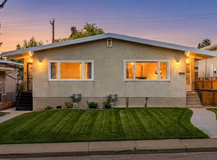 727 N 67th Ave SW, Calgary, AB T2V 0M4
