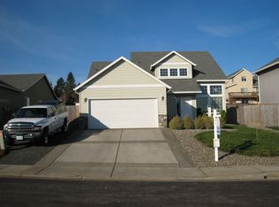 34831 Edna Barr Ln, Saint Helens, OR