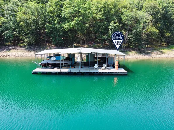 97 Clearwater Ln, Eureka Springs, AR 72631
