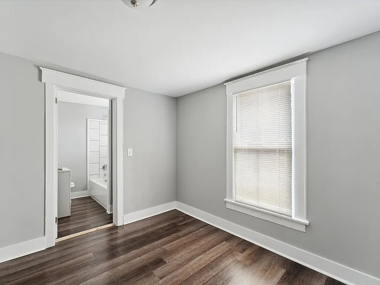 2120 E Gwinnett St — Photo 17