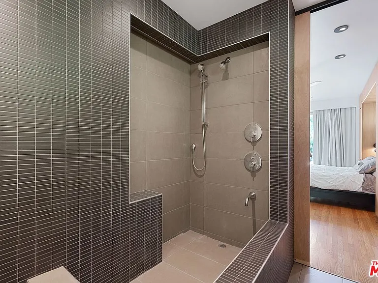 1666 S Curson Ave — Photo 10