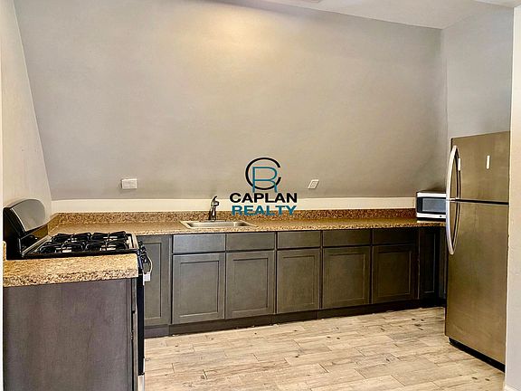 3rd image of 250 Fountain St #3