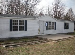 137 Sunny Ln, Reeds Spring, MO 65737