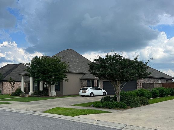 2nd image of 137 Queensberry Dr