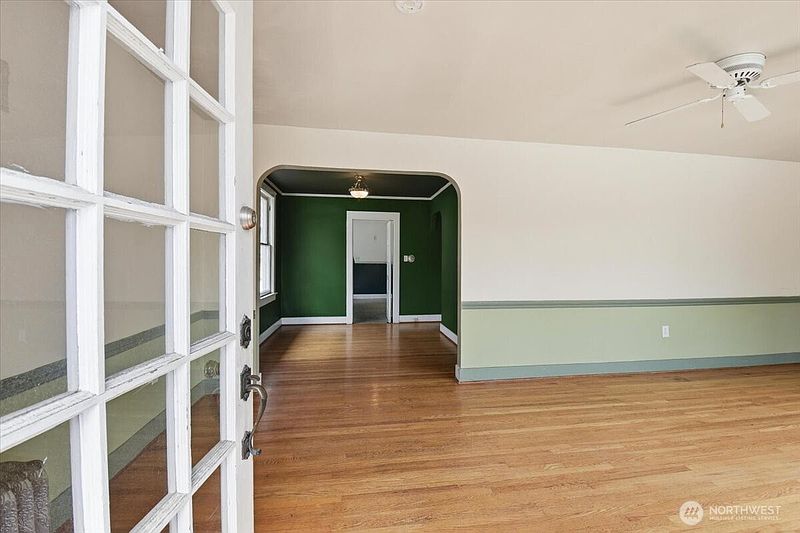 2nd image of 308 NE 50th Street