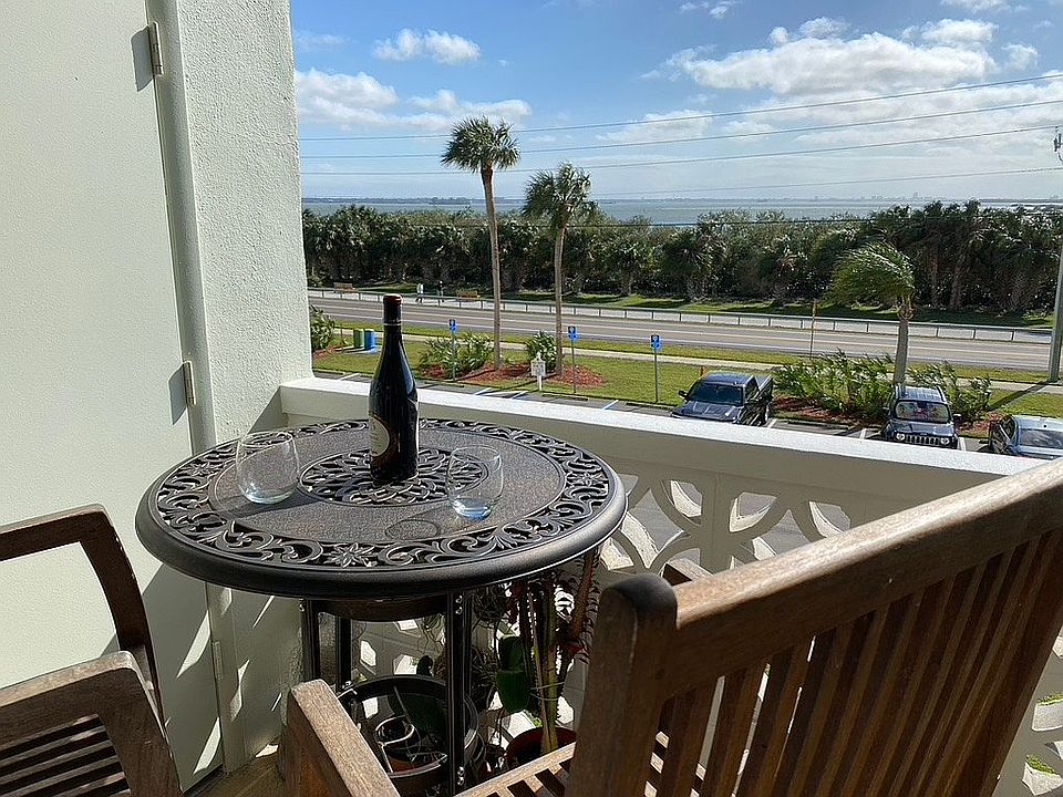 1st image of 9 Forbes Pl APT 308