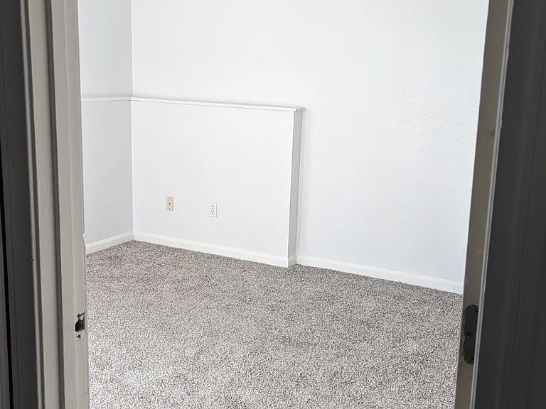 3807 Candlelight Dr #D — Photo 3