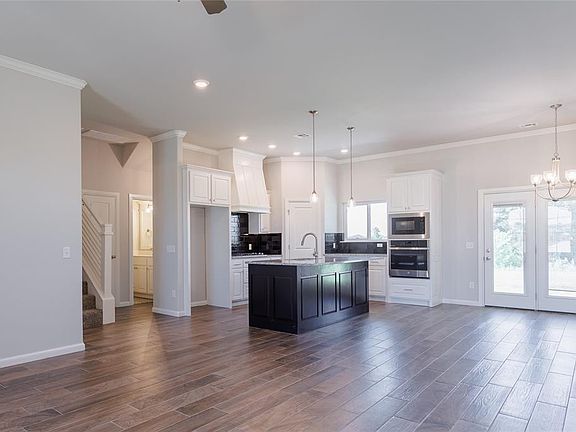 3rd image of 9417 SW 48th Ter