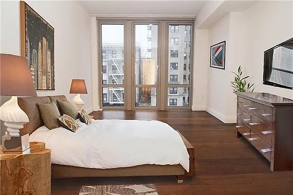 Sold by Maison International | media 13