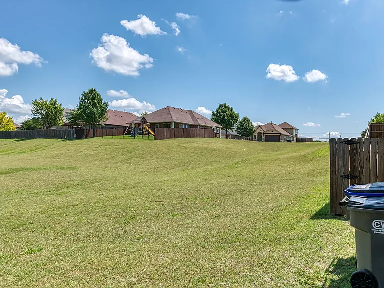 332 Schirra Ct — Photo 22
