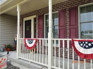 102 Turnberry Ct, Bath, PA 18014