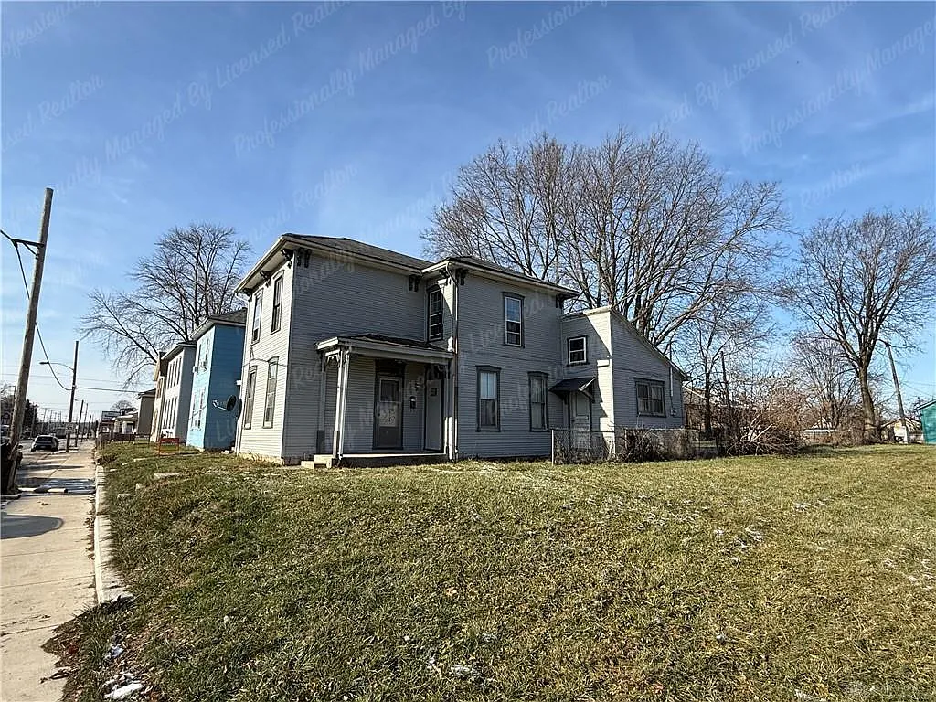 2 bed, 1.0 bath, 1806 sqft, $1,100 — Photo 2