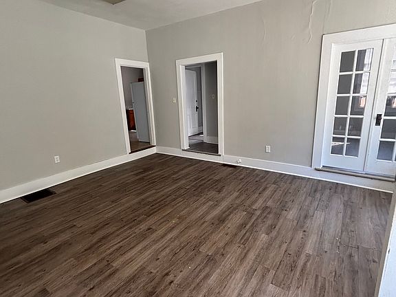 2nd image of 947 Park St