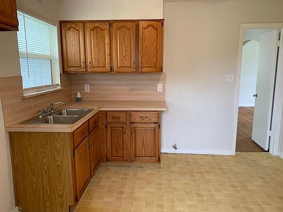 5th image of 11940 Oberlin Dr