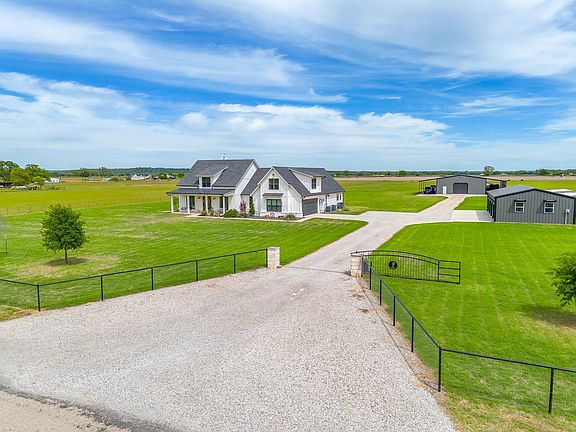 2nd image of 5520 Big Valley Cir