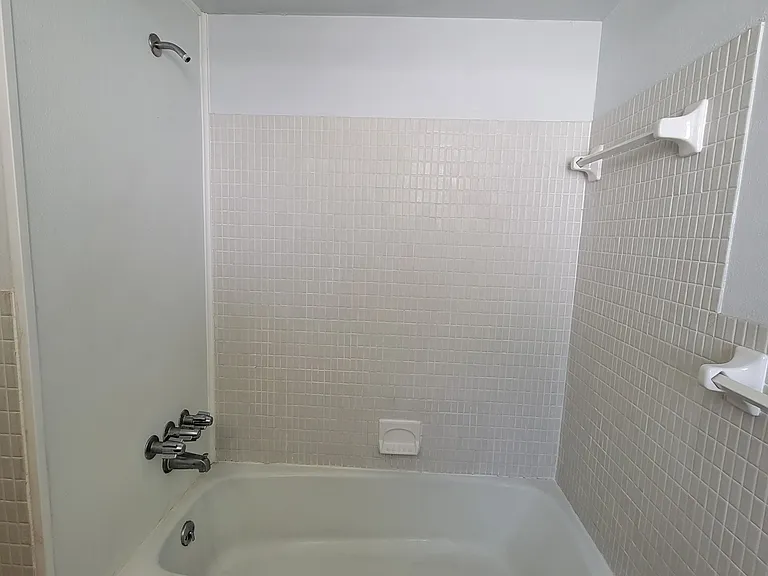 300 35th Ave N #F3 — Photo 11