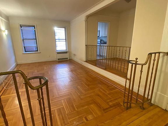 5th image of 25 Cooper St #4G