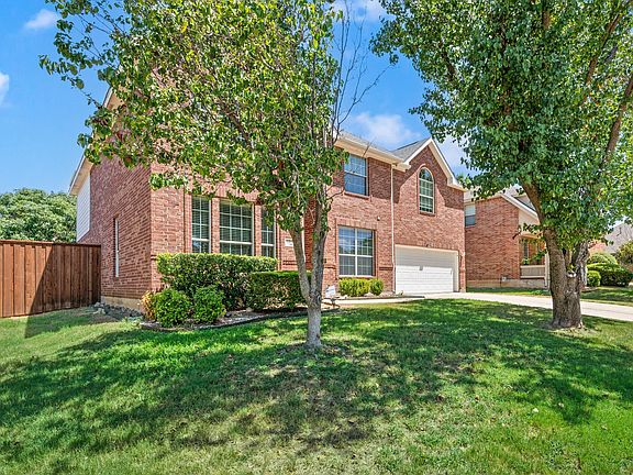 3rd image of 1302 Parkside Dr