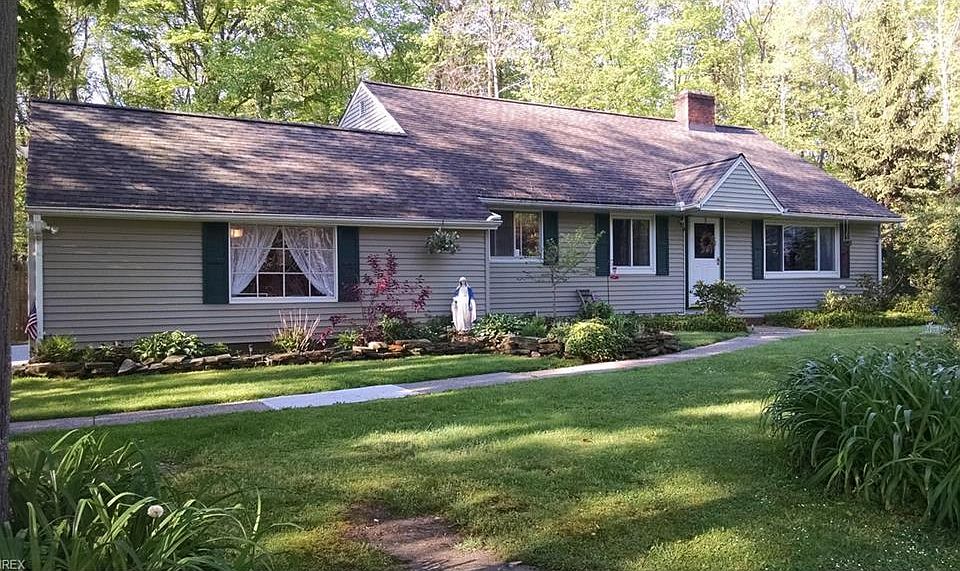 1st image of 9067 Forest Ln