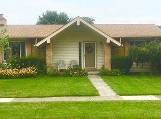 28367 Mayfair Ave, Brownstown, MI 48183