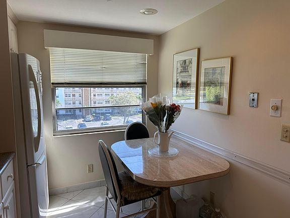 5th image of 4037 Guildford C