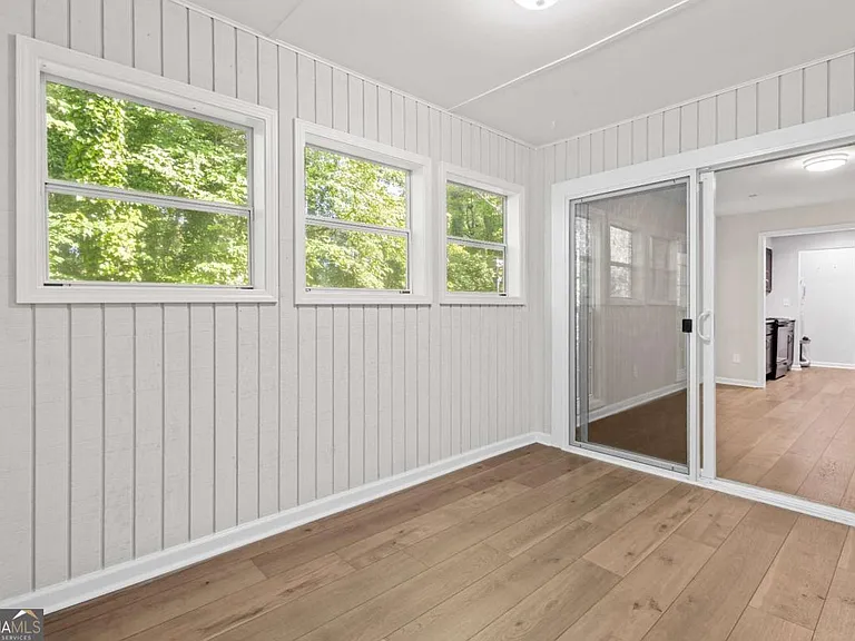 1166 Booth Rd SW #407 — Photo 9