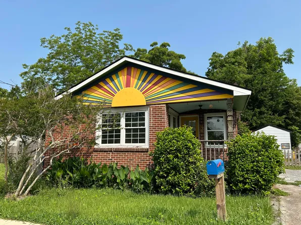 2204 Dover St, North Charleston, SC 29405