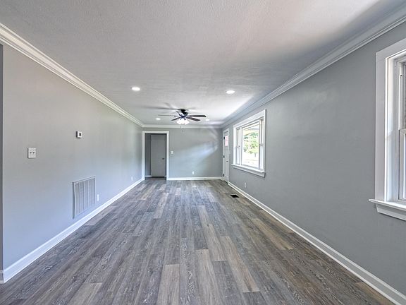 5th image of 3902 Fountain Ave