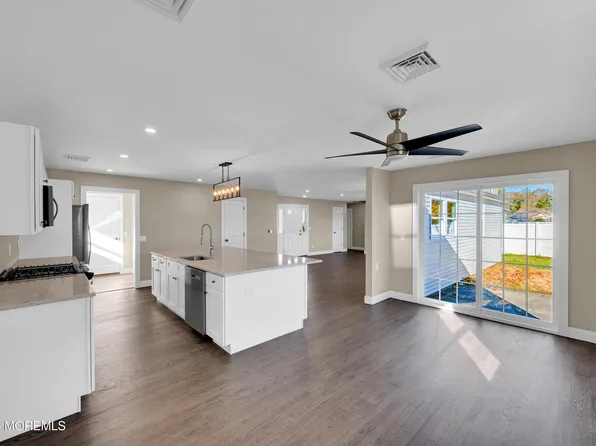 28 Bayberry Drive, Lanoka Harbor, NJ 08734