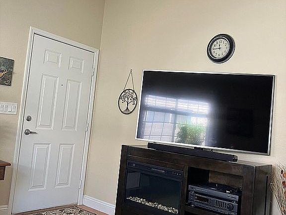 4th image of 4953 Mascaro Dr