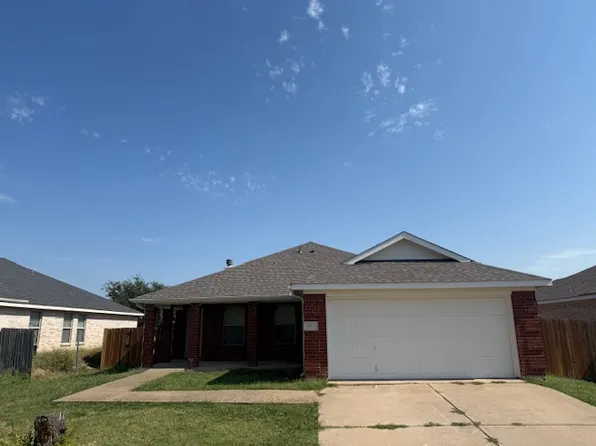 3912 Silver Springs Dr, Fort Worth, TX 76123