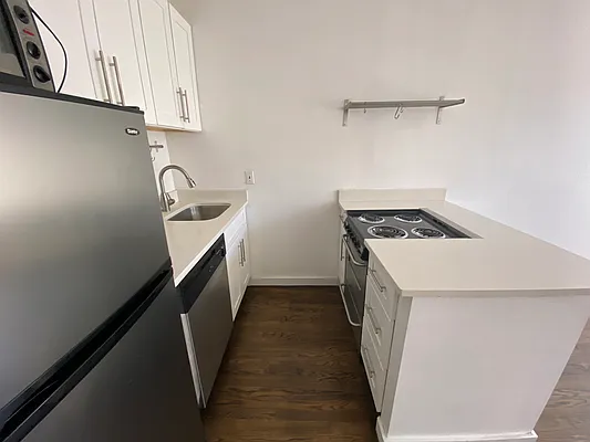 Rented by Smart City Real Estate LLC | media 9