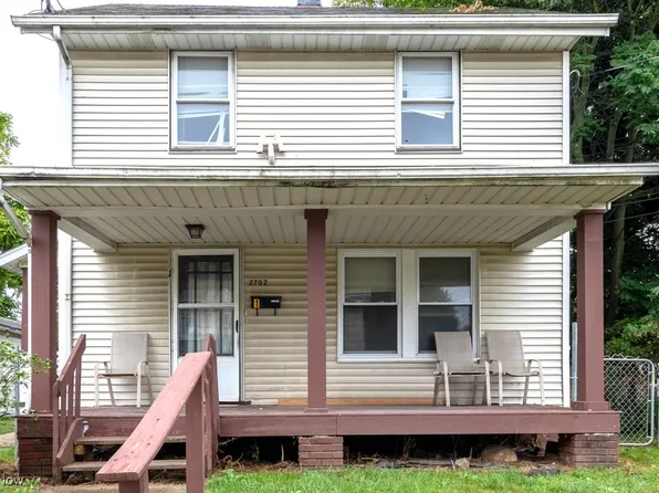 2702 5th St NW, Canton, OH 44708