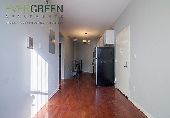 5th image of 296 Cooper St #1H
